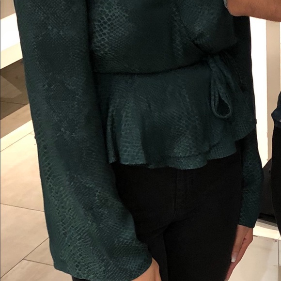 GUESS Snakeskin Wrap-Around Blouse | S - Picture 2 of 4